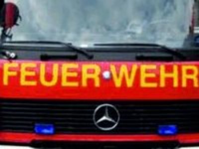 Drei Feuerwehrfahrzeuge nebeneinander