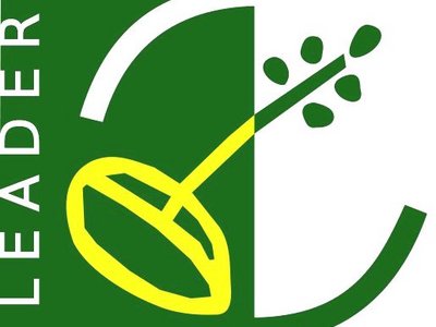 Grün-weißes Logo Leader