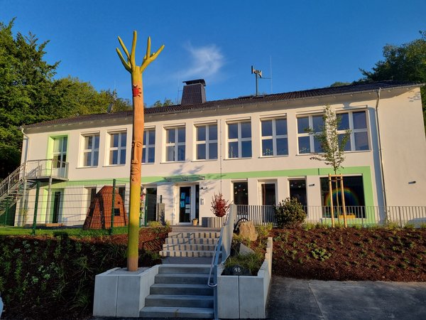 Außenansicht Kindergarten Dahlerbrück Eingangsbereich
