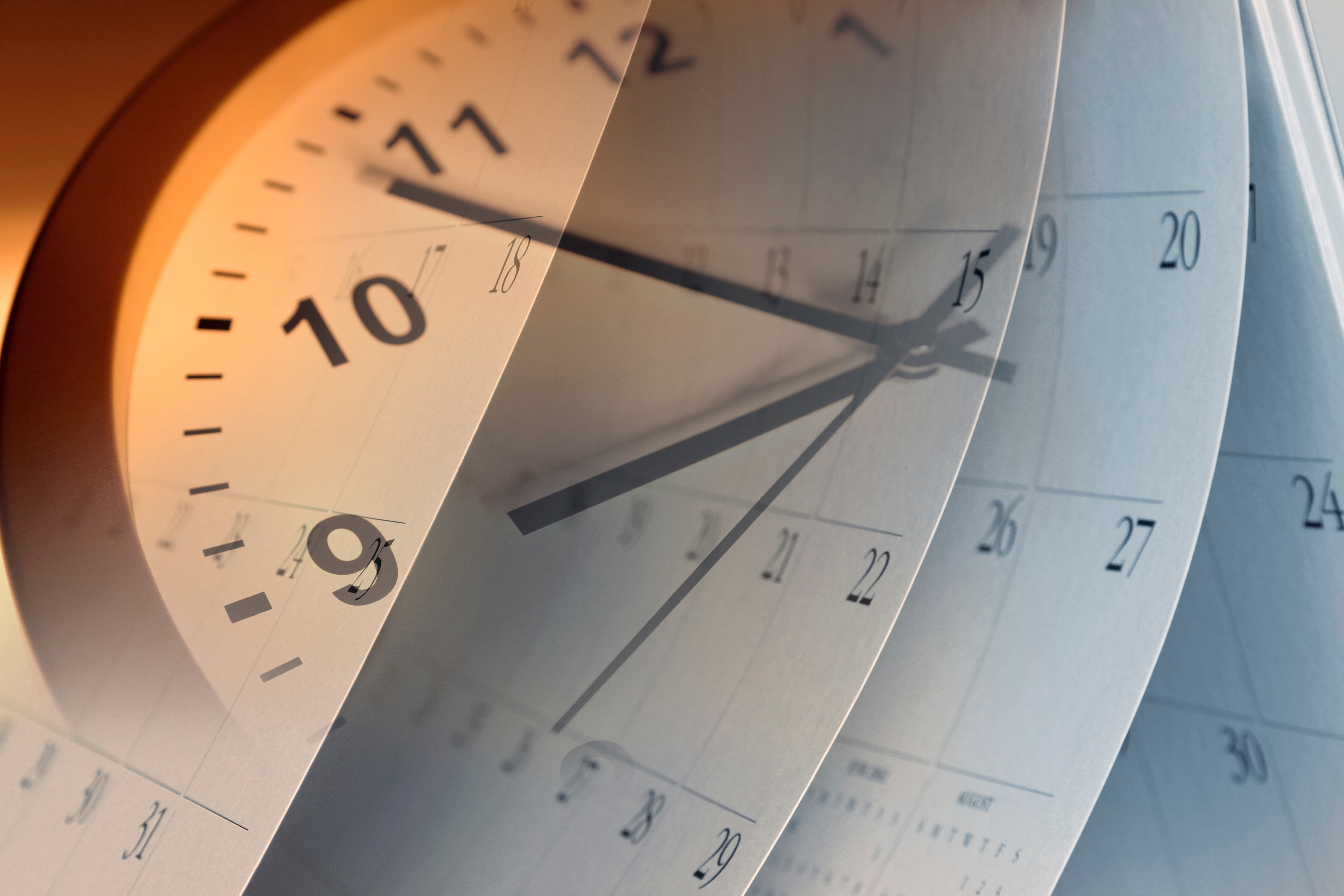 Uhr mit Kalenderblättern Uhr mit Kalenderblättern